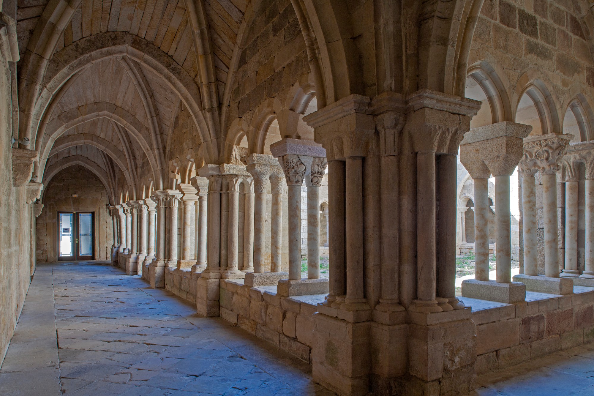 Monasterio De Santa María La Real De La Oliva www.turismocastillayleon.com